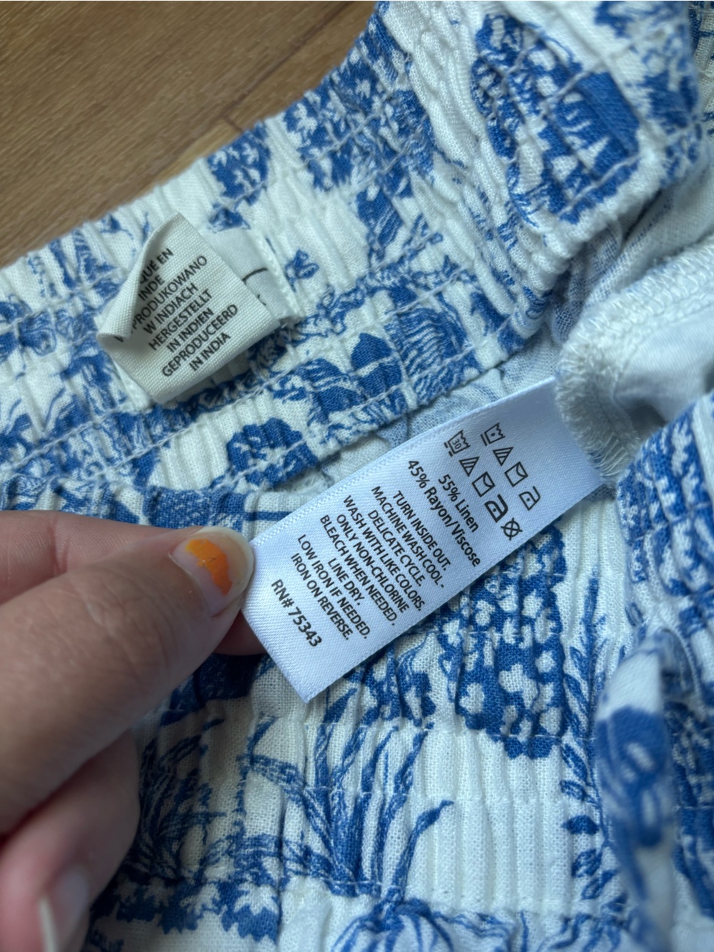 Nicole Miller White & Blue Floral Ankle Joggers - Picture 5 of 13